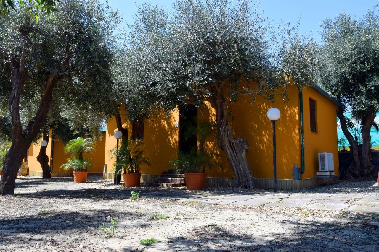 Riviera Degli Eucalipti - Cottage In Riva Al Mare Ачиреале Экстерьер фото