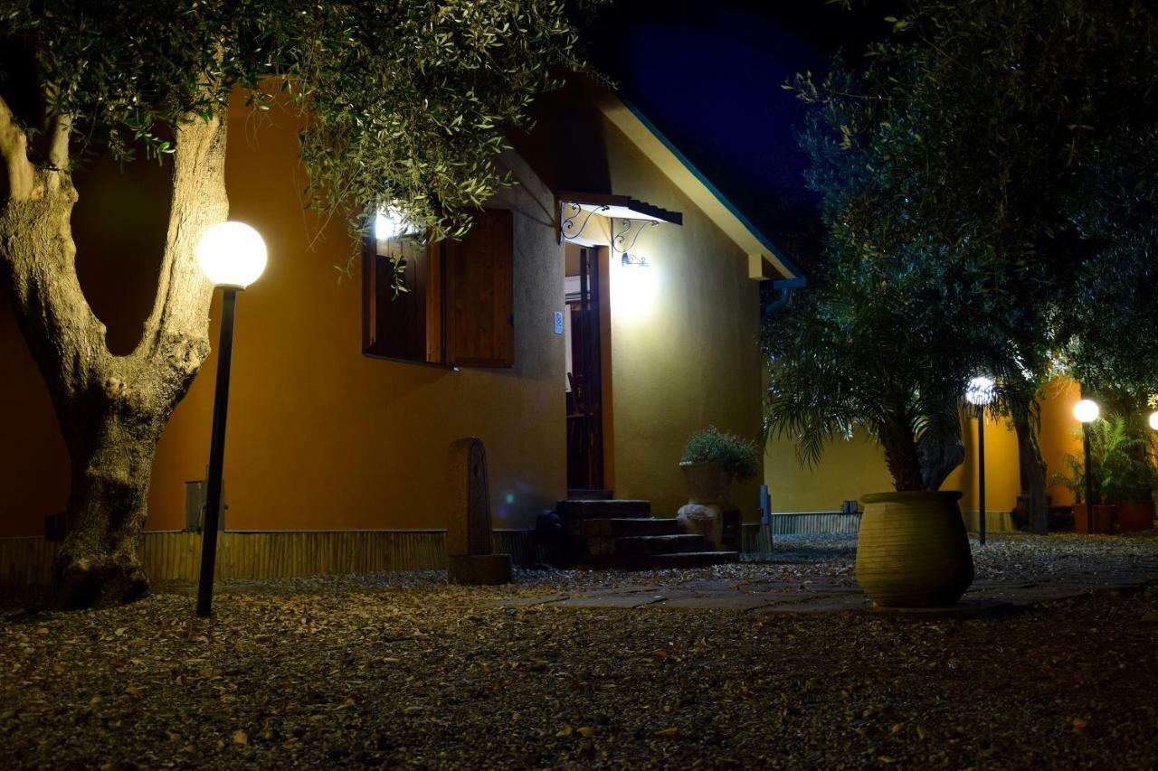 Riviera Degli Eucalipti - Cottage In Riva Al Mare Ачиреале Экстерьер фото